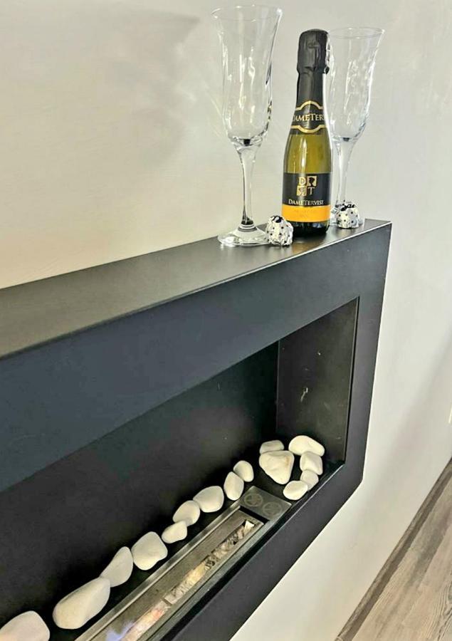 Apartamento La Dimora Nel Borgo Vitorchiano Exterior foto
